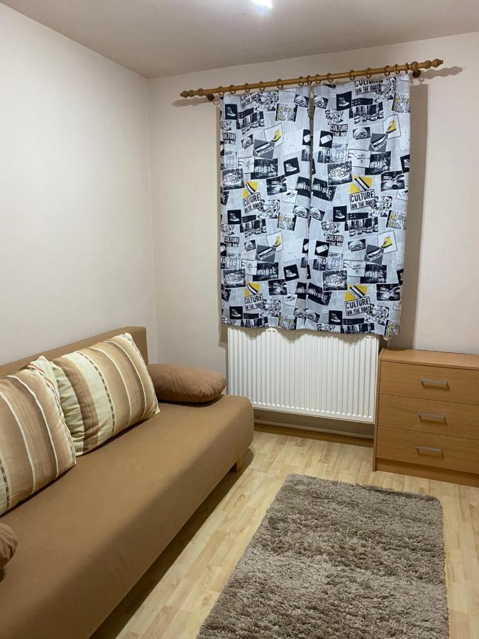 Sellada Apartament - Free Private Parking,Ac,Wi-Fi Carei Esterno foto