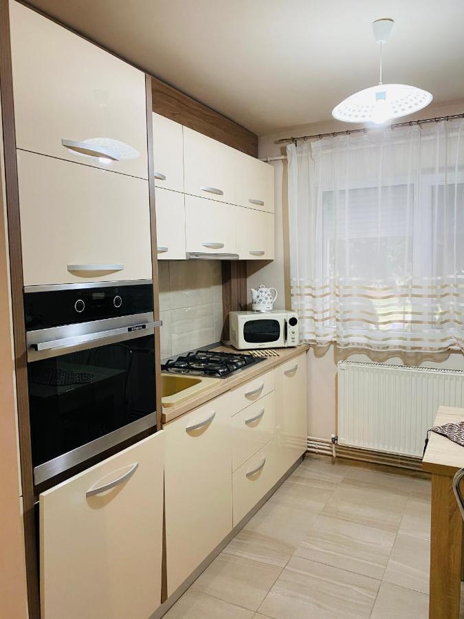 Sellada Apartament - Free Private Parking,Ac,Wi-Fi Carei Esterno foto
