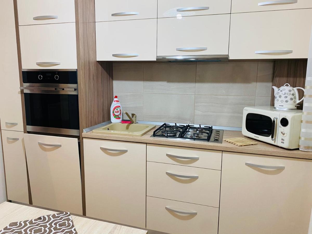 Sellada Apartament - Free Private Parking,Ac,Wi-Fi Carei Esterno foto