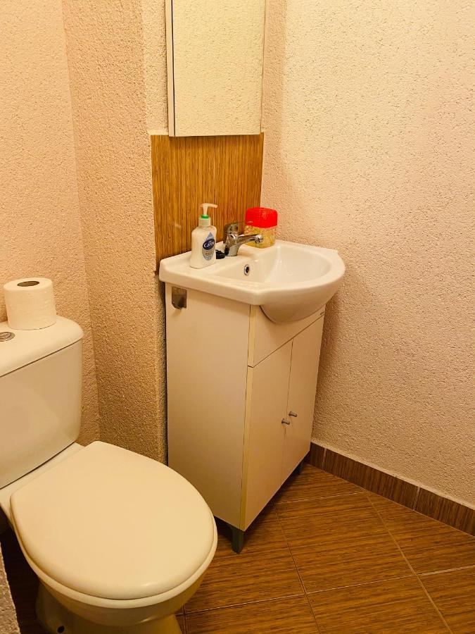 Sellada Apartament - Free Private Parking,Ac,Wi-Fi Carei Esterno foto